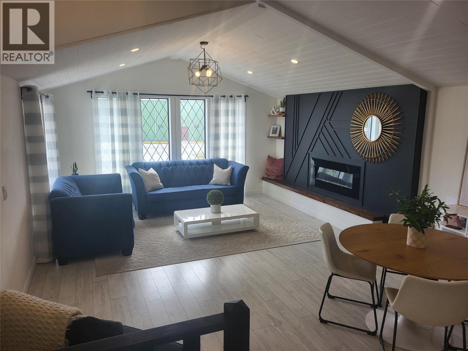 9504 Hummingbird Lane