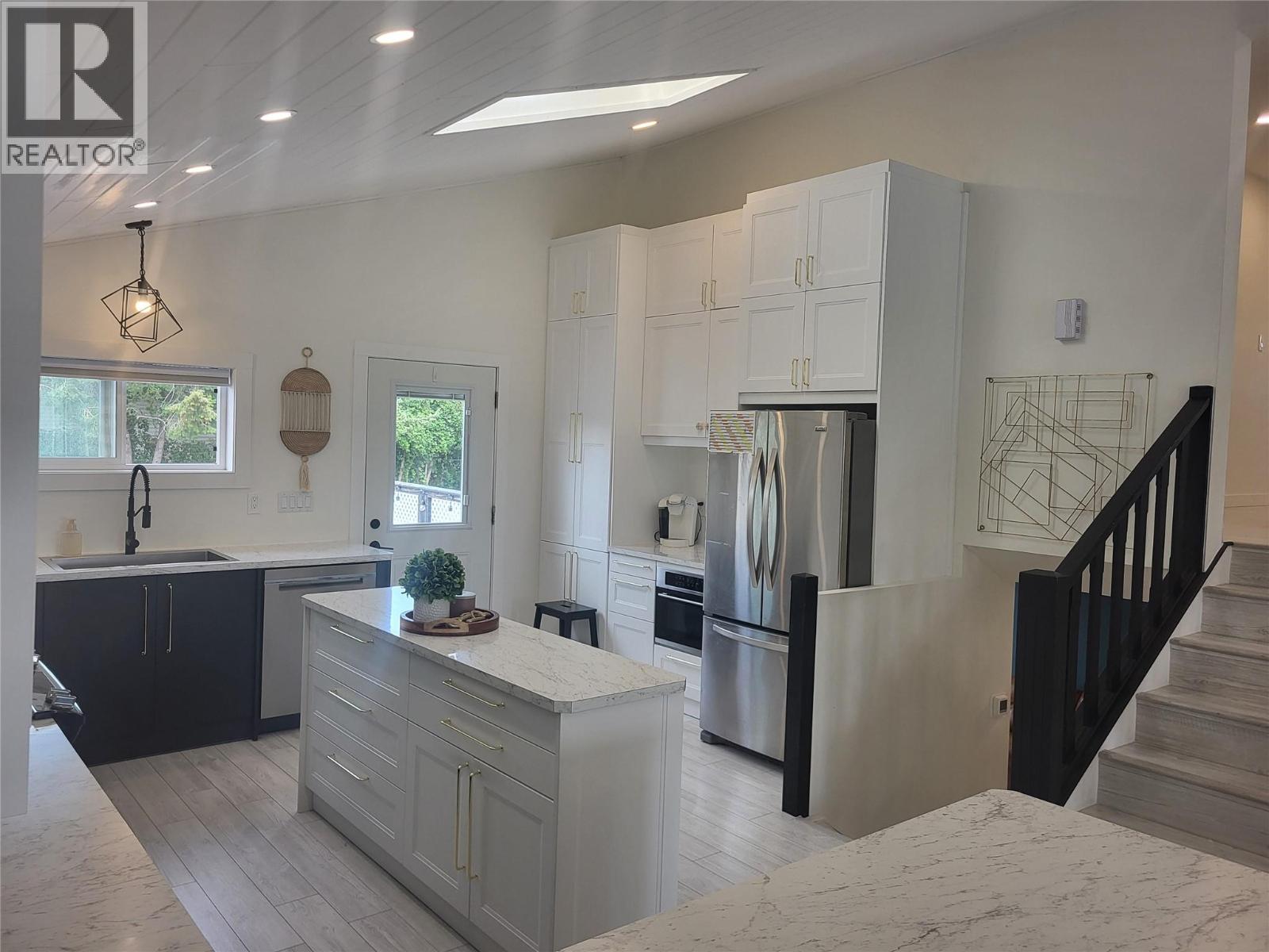 9504 Hummingbird Lane