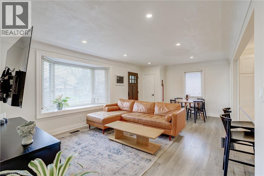 185 DESCHENE Avenue