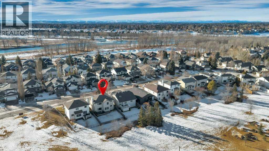 44 Douglas Shore Close SE