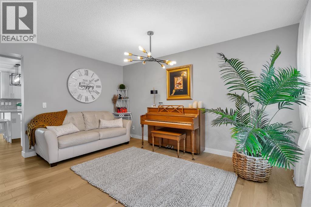 419 Rocky Ridge Bay NW