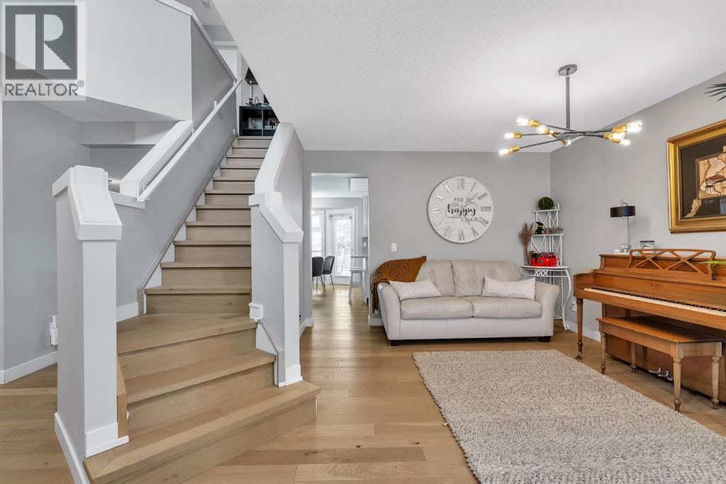 419 Rocky Ridge Bay NW