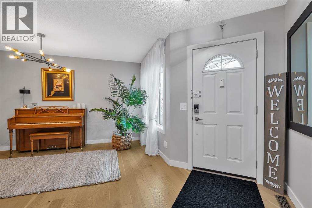 419 Rocky Ridge Bay NW