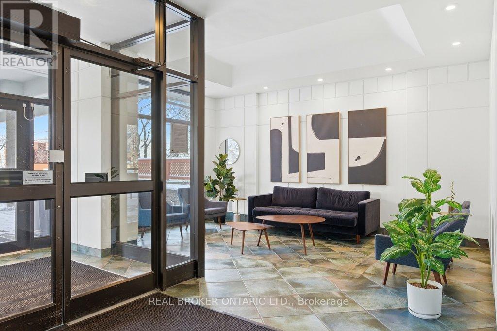 1613 - 40 LANDRY STREET