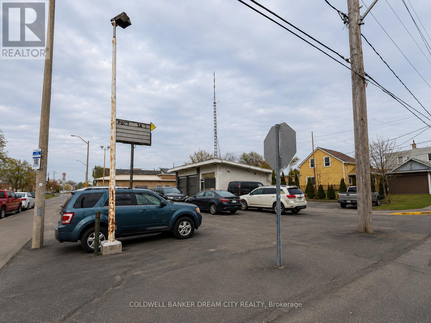 165 KING STREET W