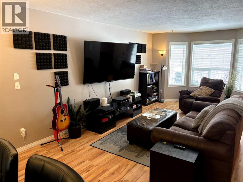 47, 33 Donlevy Avenue