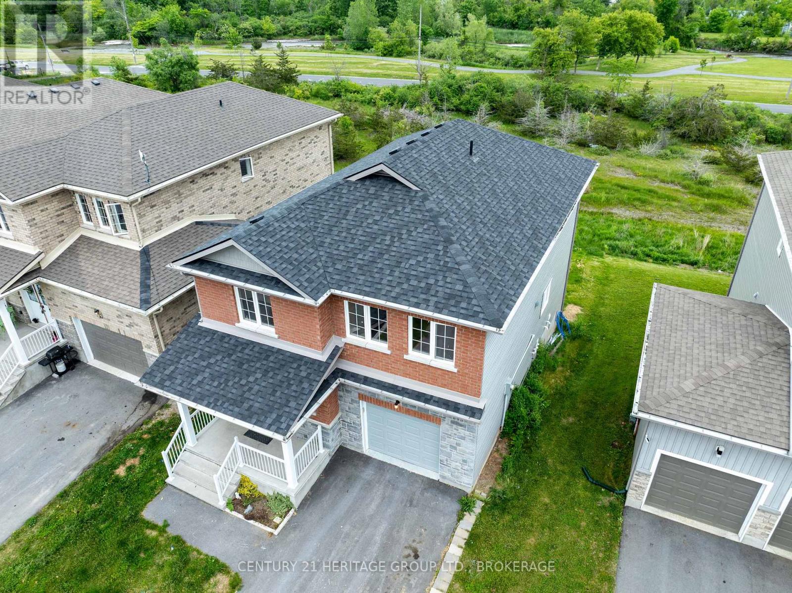 104 BRENNAN CRESCENT