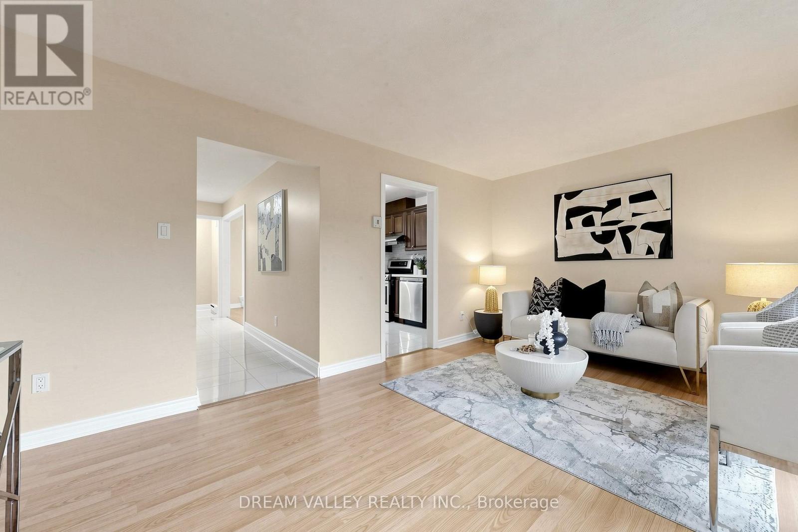 62 - 2075 WARDEN AVENUE