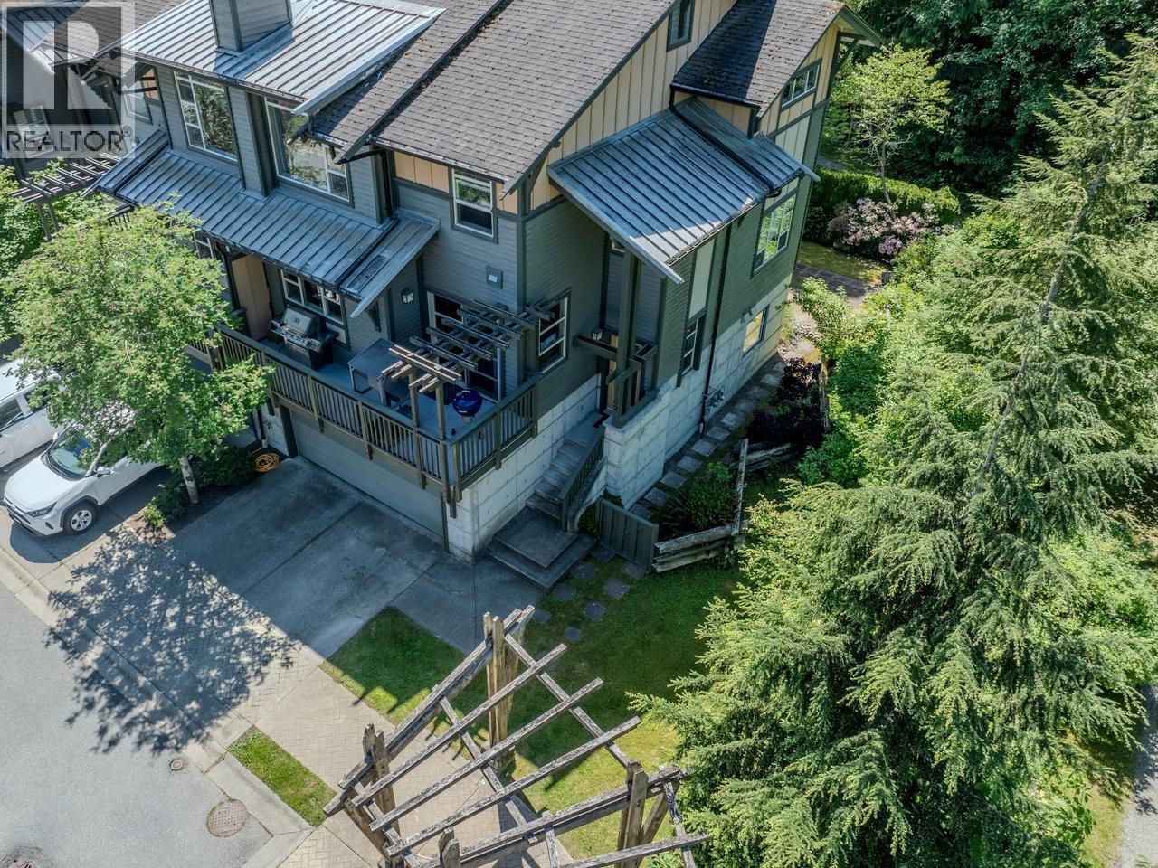 1162 VILLAGE GREEN WAY