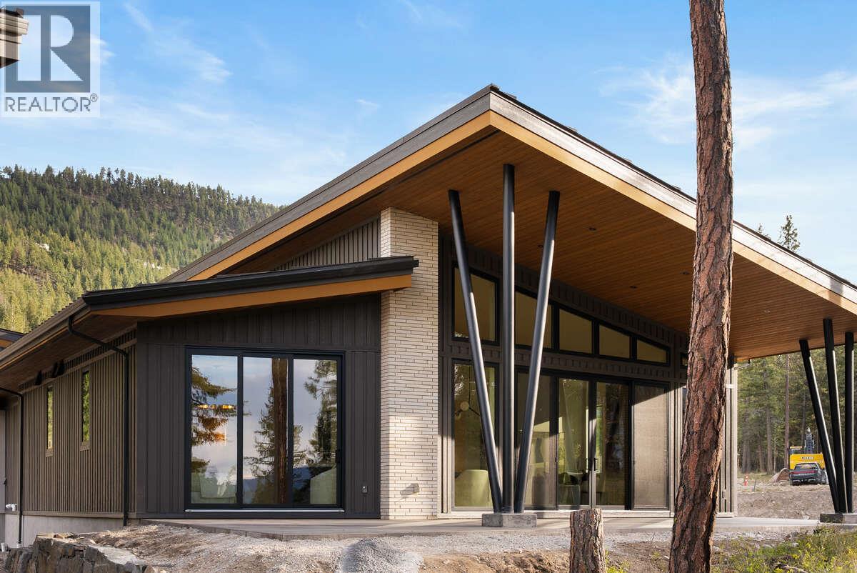 818 Predator Ridge Drive