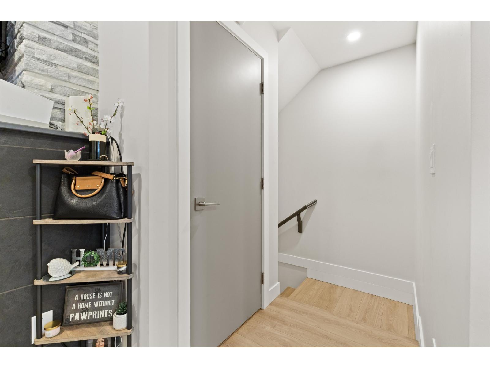 211 46150 THOMAS ROAD|Vedder Crossing