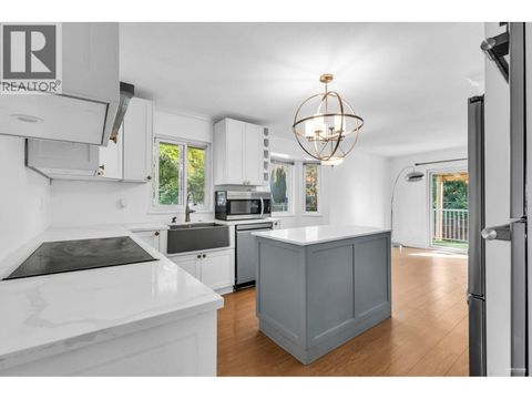 12150 CHESTNUT CRESCENT Pitt Meadows BC V3Y2C6