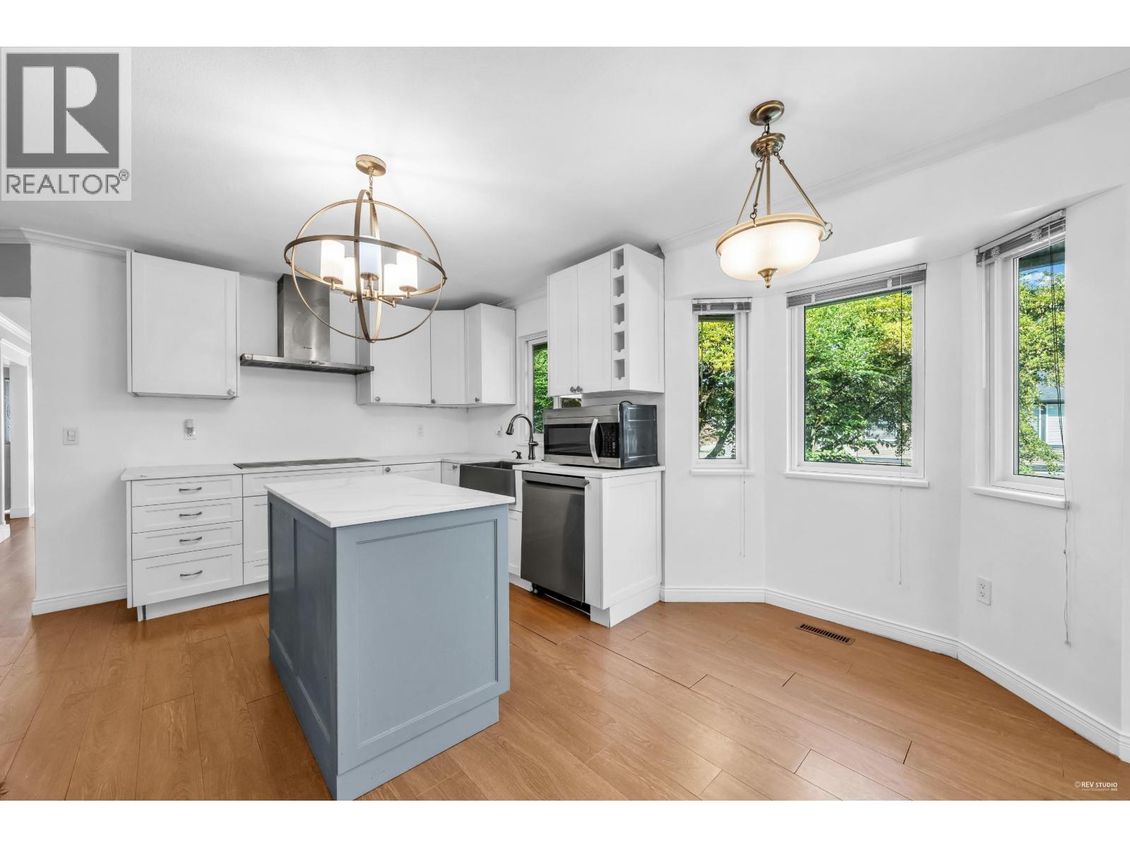 12150 CHESTNUT CRESCENT