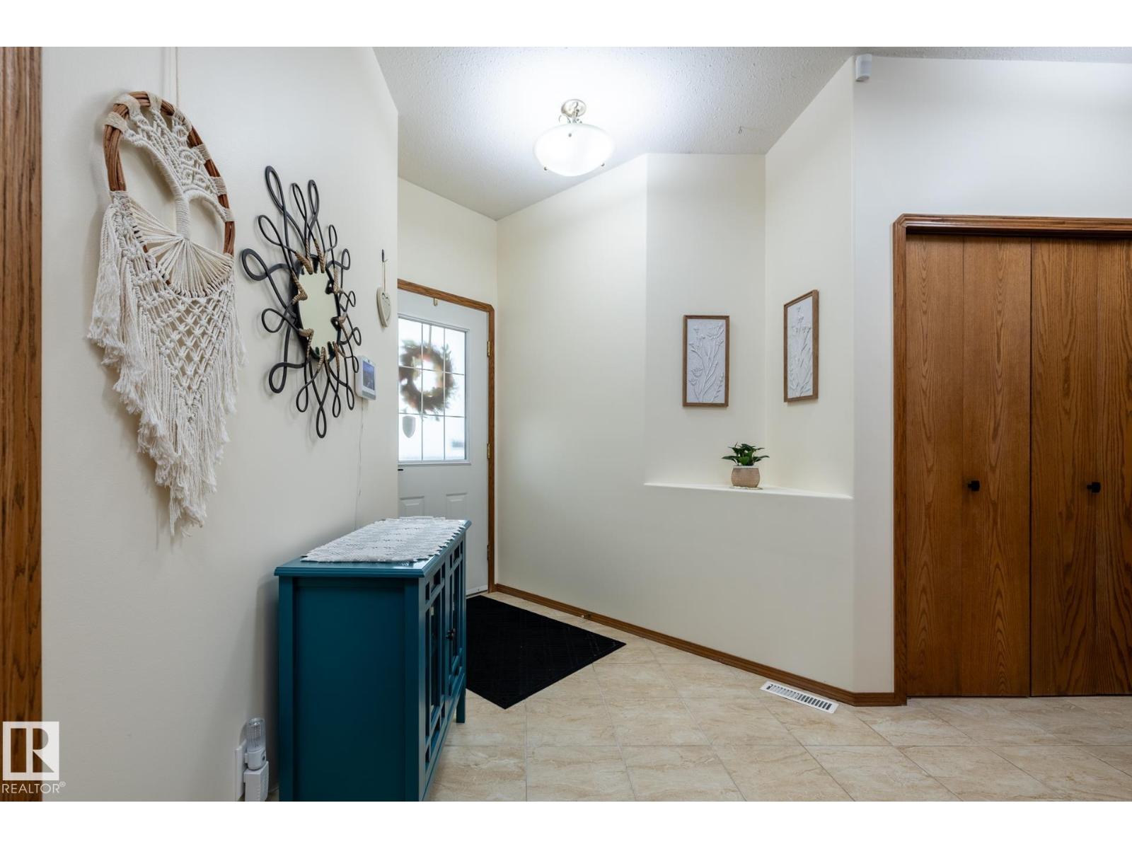 #6 9 DEER PARK DR
