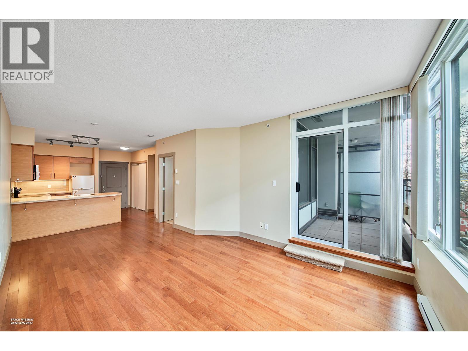 415 9009 CORNERSTONE MEWS