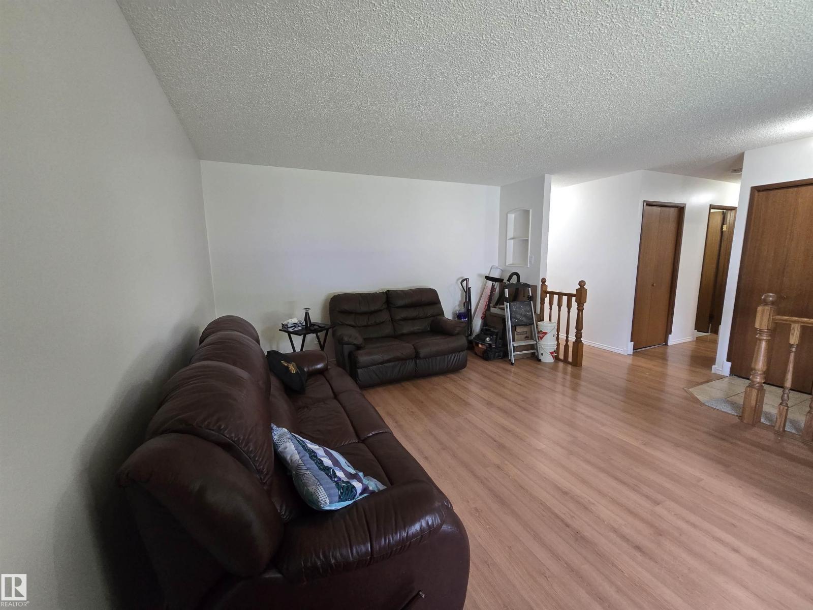 9831 188 ST NW