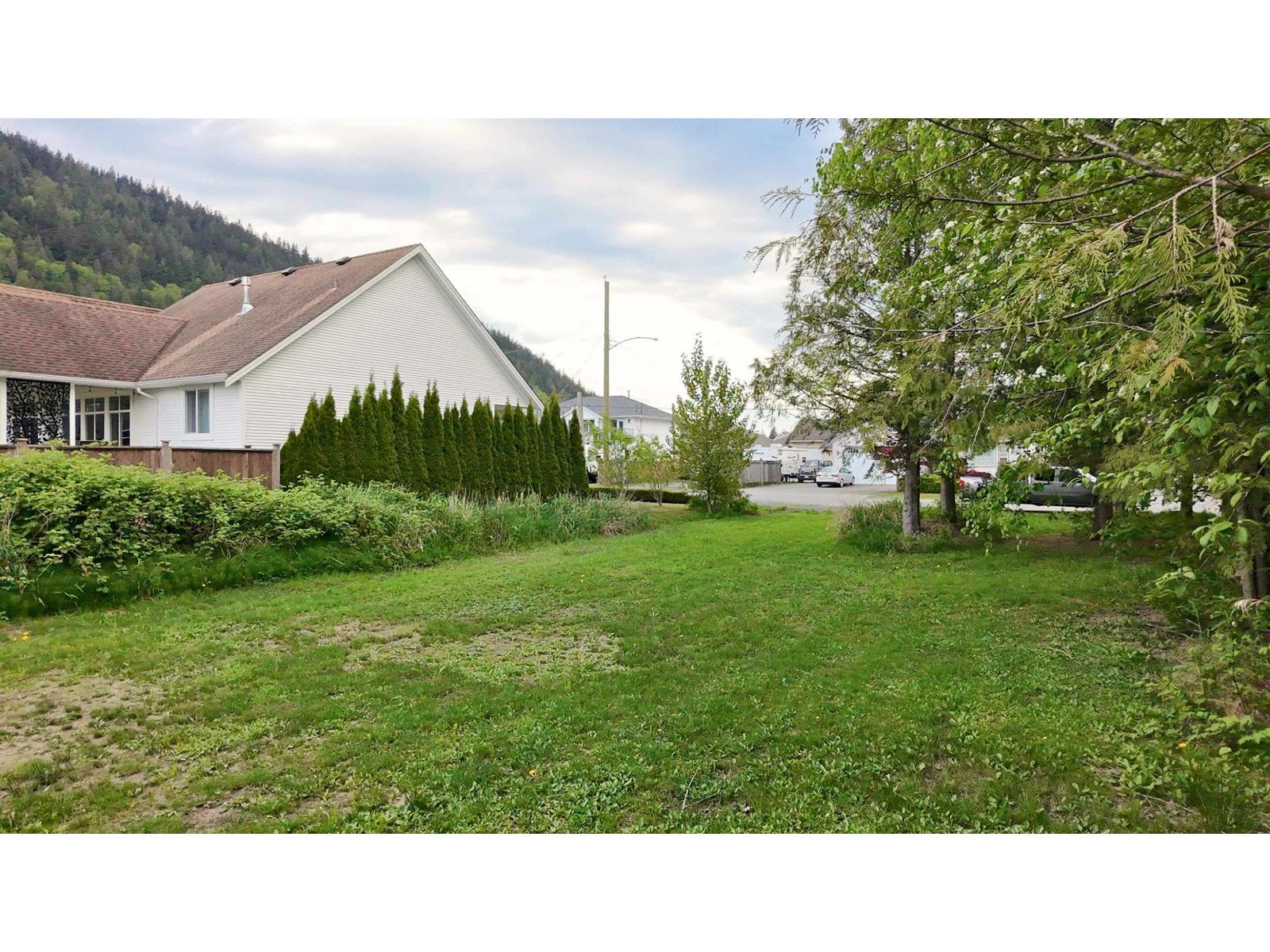 454 ALDER AVENUE|Harrison Hot Springs