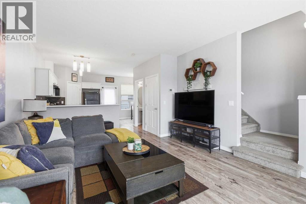 402, 703 LUXSTONE Square SW