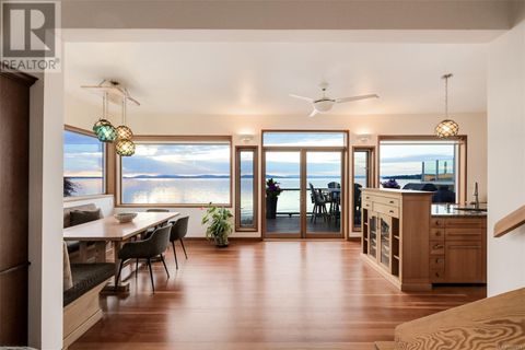 4971 Cordova Bay Rd Saanich BC V8Y2K1