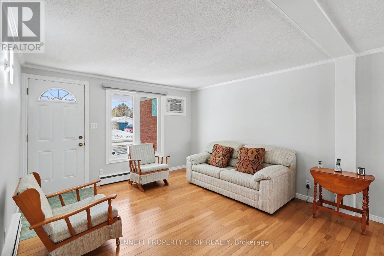 1503 BLACKHEATH STREET