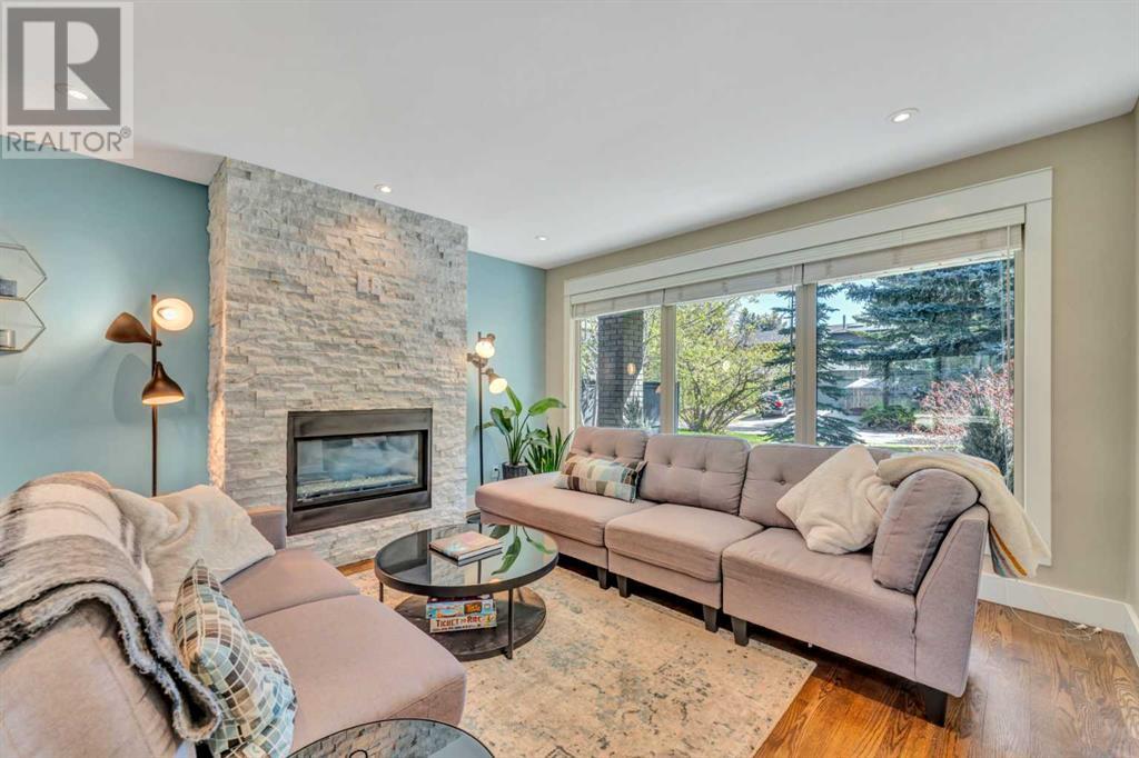 208 Pump Hill Gardens SW