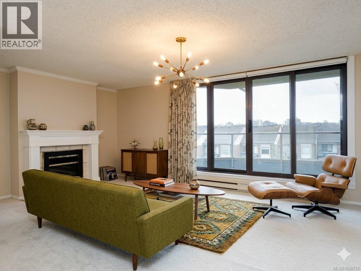 305 225 Belleville St