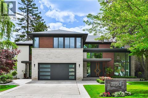 2250 CHANCERY Lane W Oakville ON L6J6A3