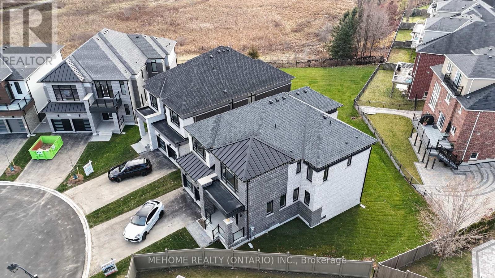2 BUNN COURT