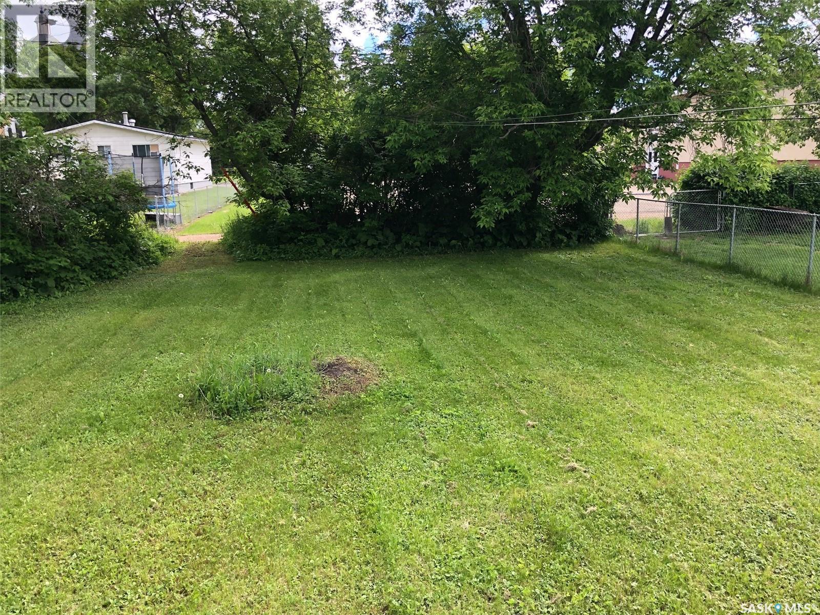 226 4th AVENUE W