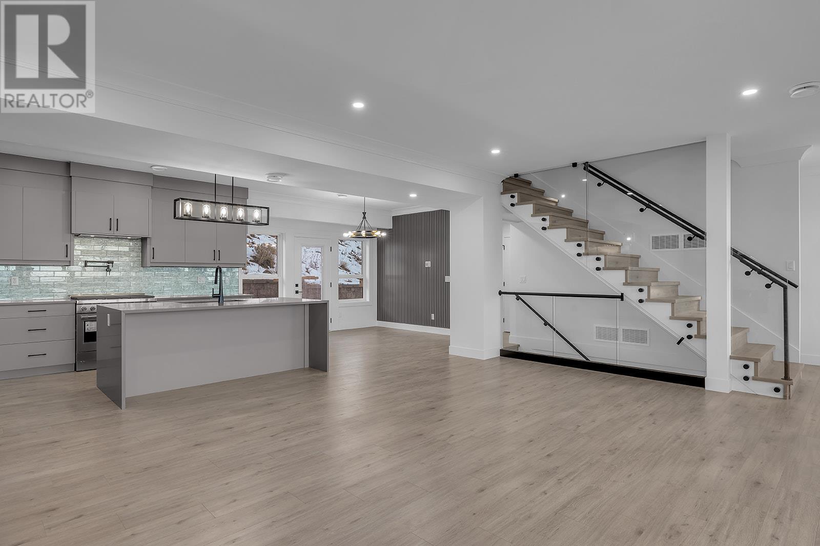 3576 Silver Way