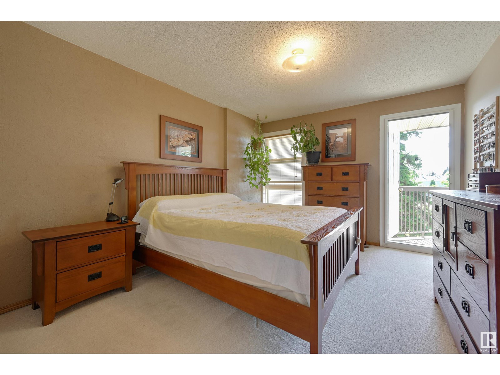 #301 2908 105A ST NW