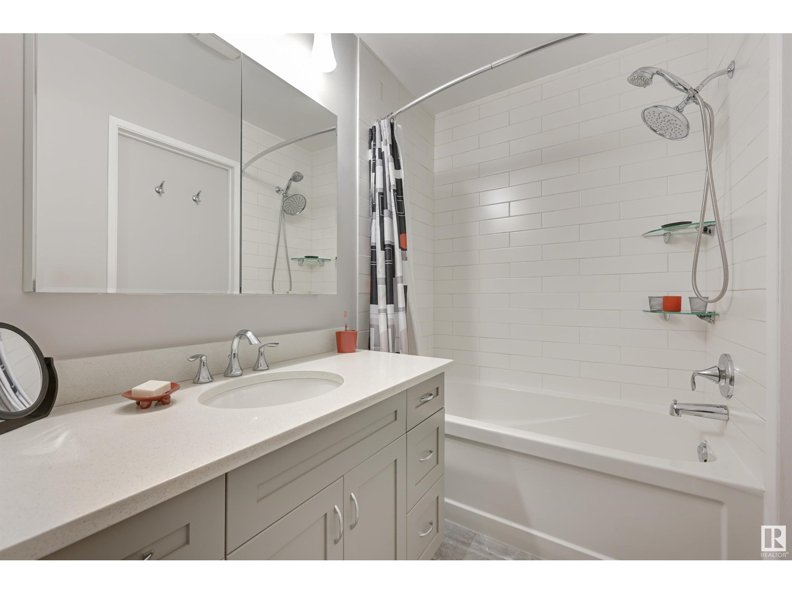 #301 2908 105A ST NW