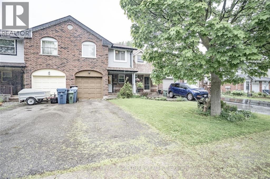 78 GRANDRIDGE Crescent