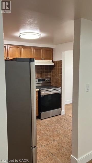 78 GRANDRIDGE Crescent