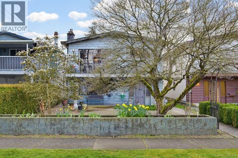 1952 PRAIRIE AVENUE Port Coquitlam BC V3B1V4