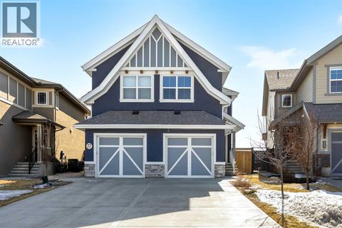 73 Magnolia Heath SE Calgary AB T3M2Z7