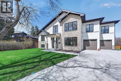 88 Woodlark Drive SW Calgary AB T3C4H5