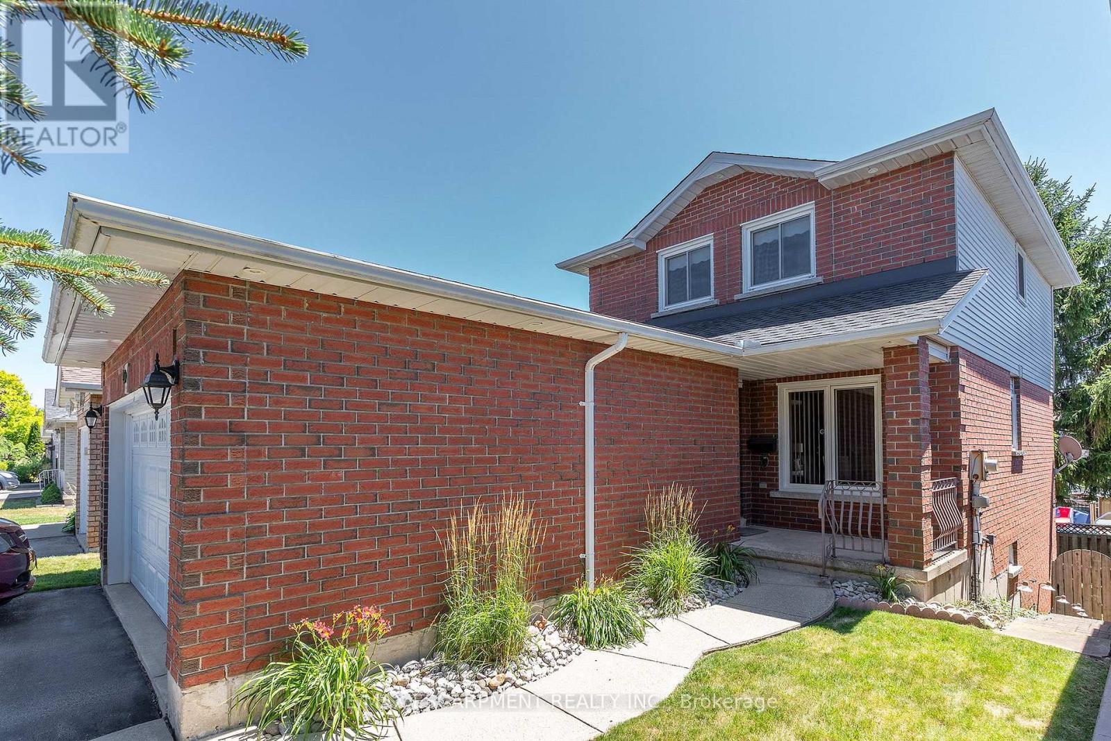 50 OSSINGTON DRIVE
