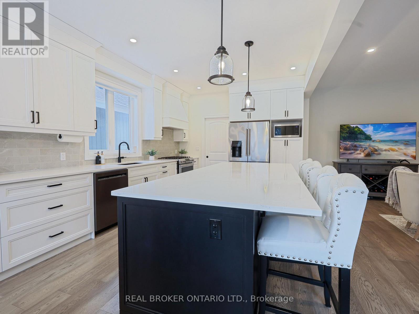 11 - 68 CEDAR STREET