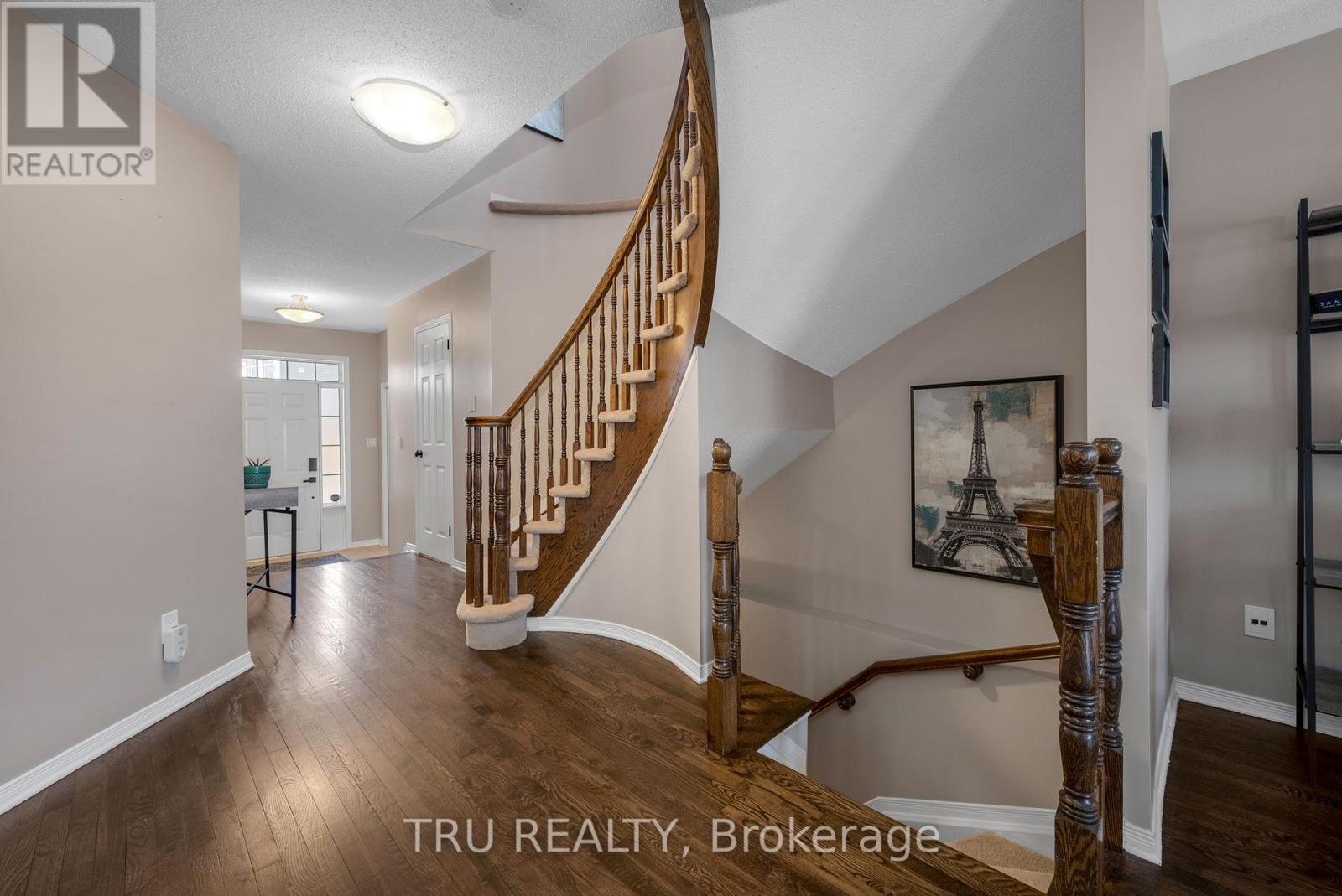 105 DEERCROFT AVENUE