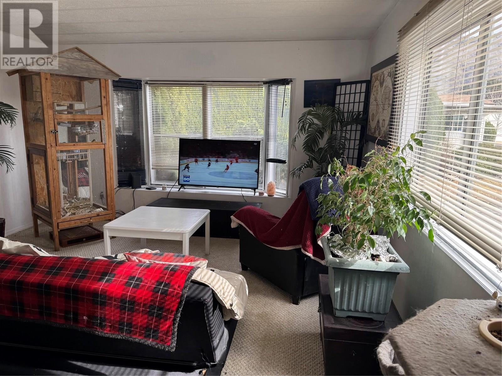 2400 OAKDALE Way Unit# 202