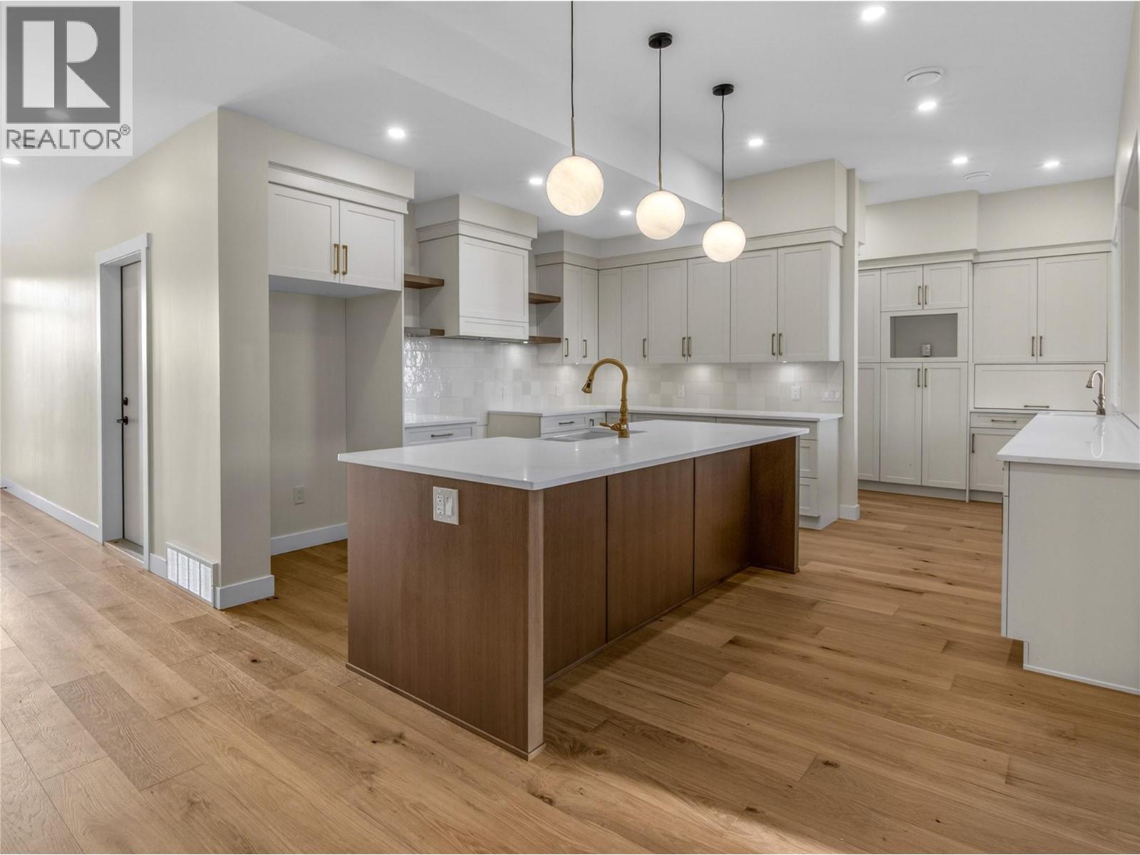 6609 Nixon Road Unit# 102