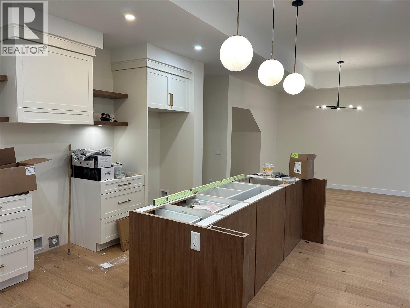 6609 Nixon Road Unit# 102