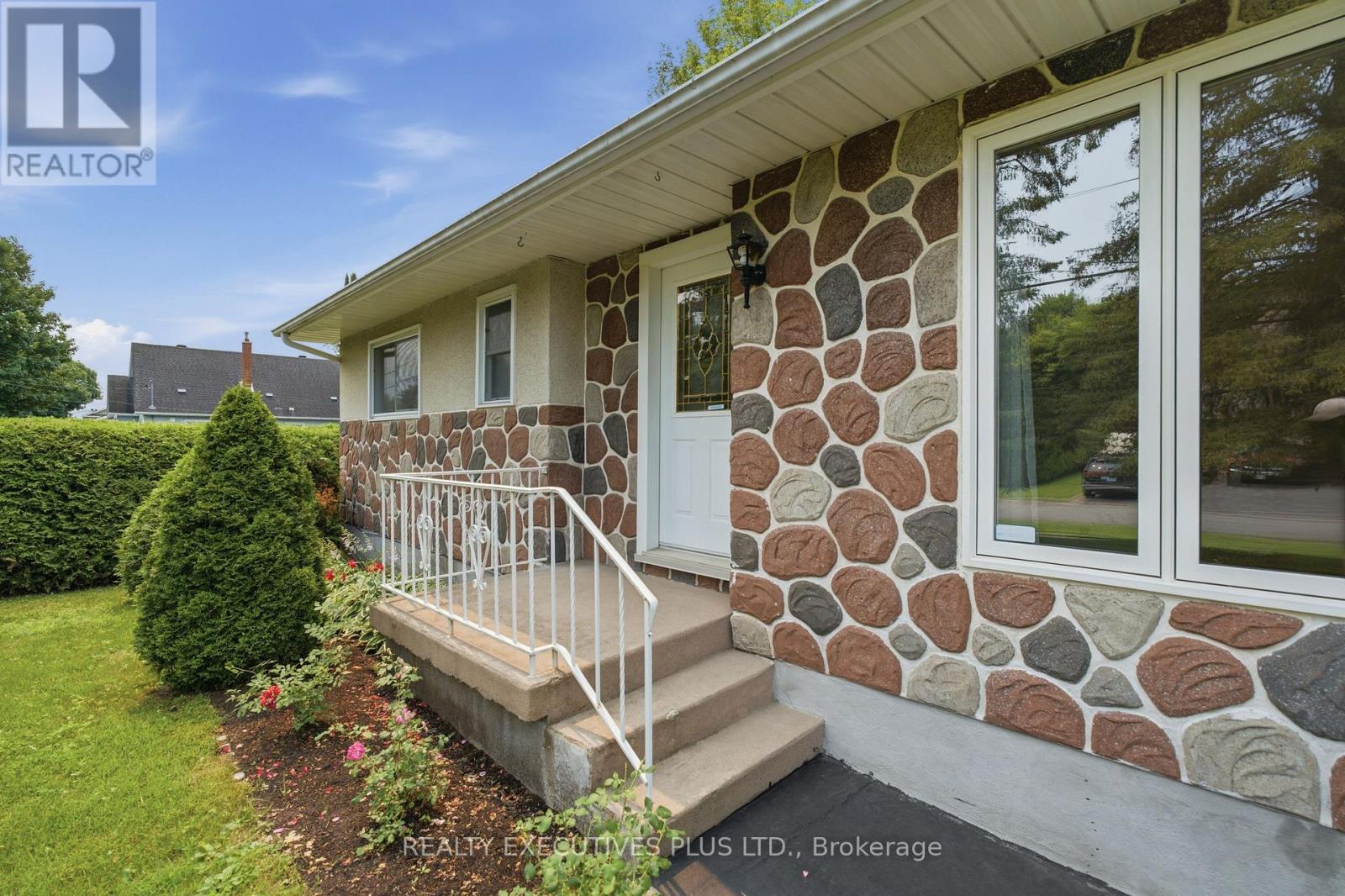 2593 CLEROUX CRESCENT
