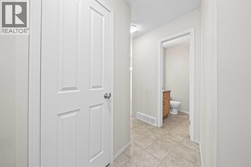 7, 105 Drake Landing Common
