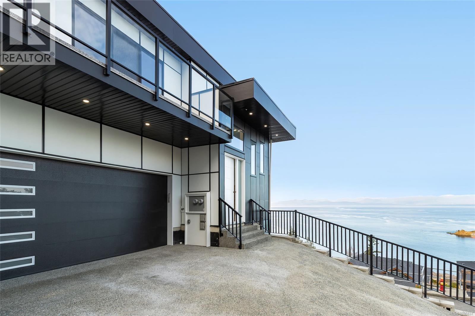 3865 Gulfview Dr