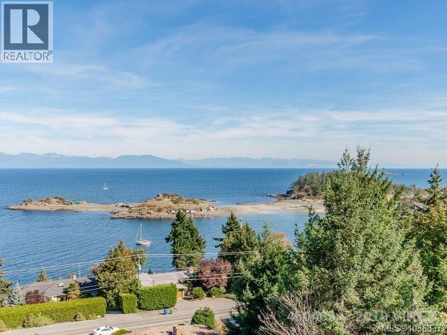 3865 Gulfview Dr