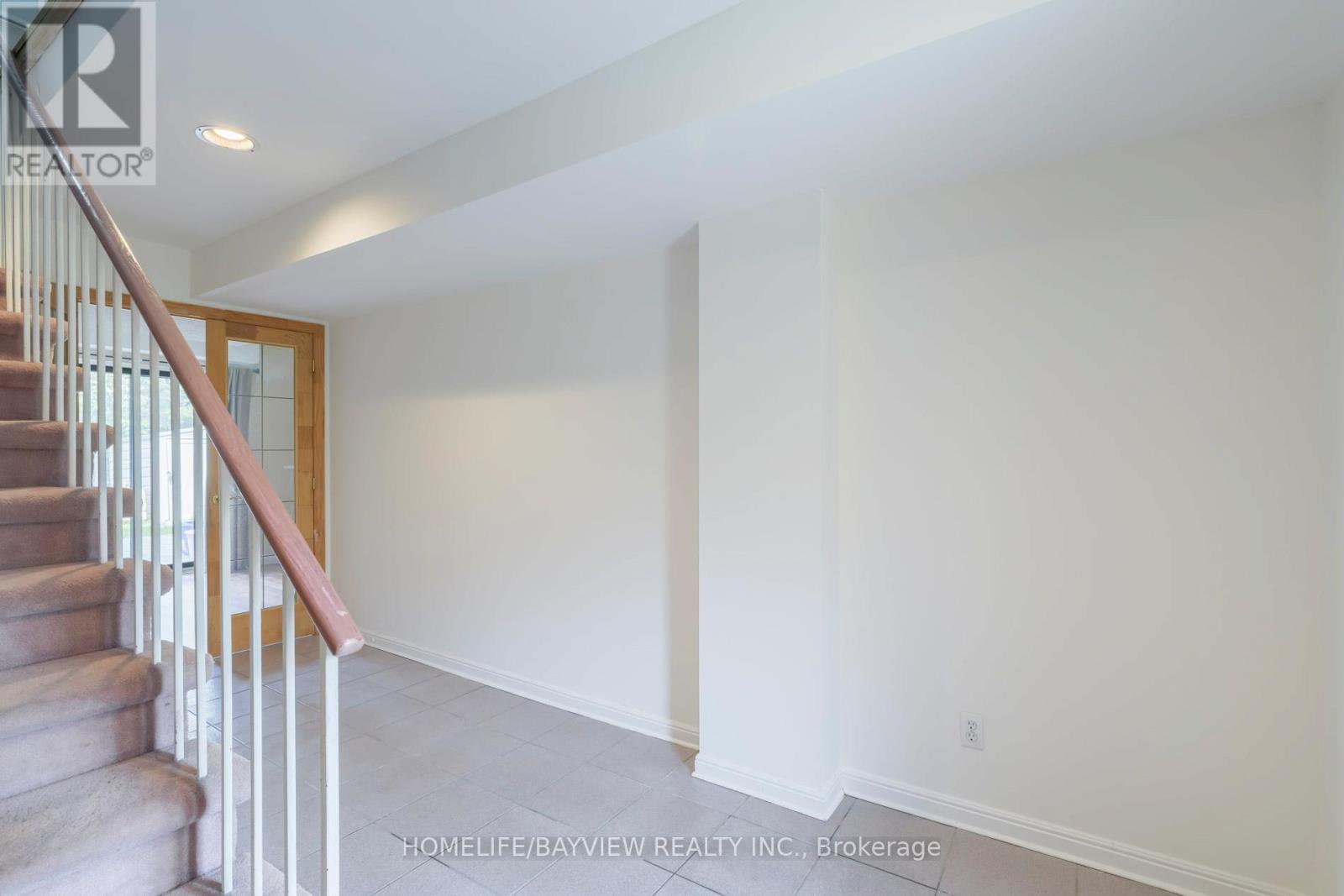 17 STONEHAM ROAD