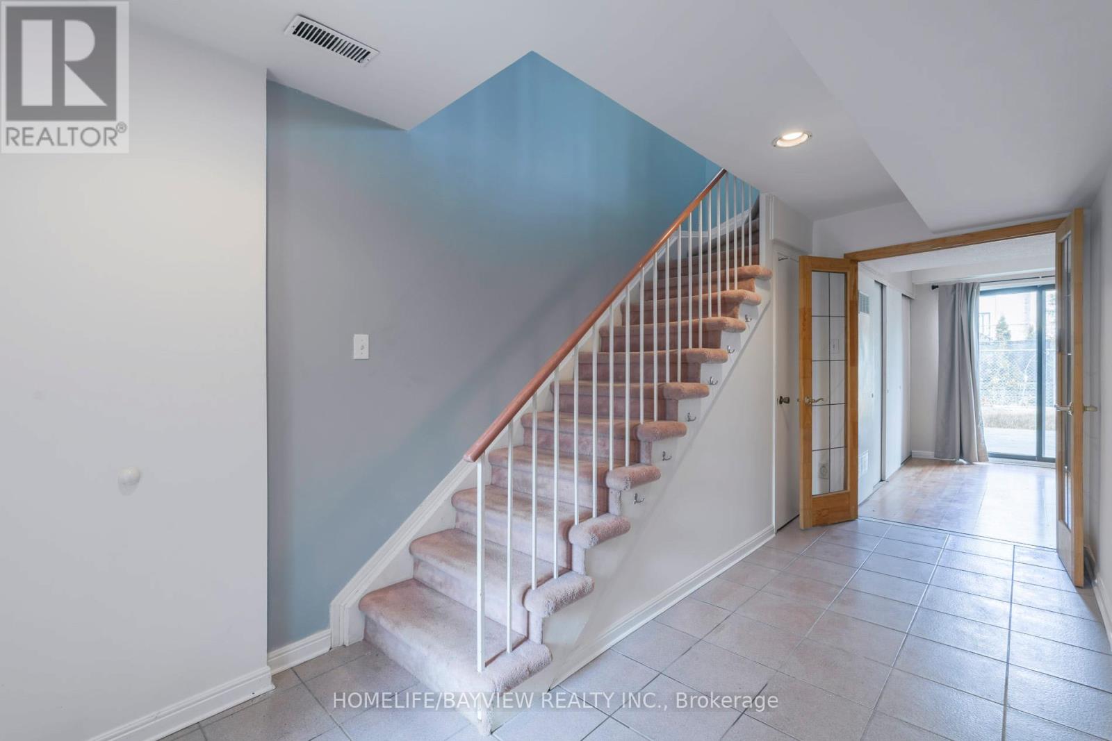 17 STONEHAM ROAD