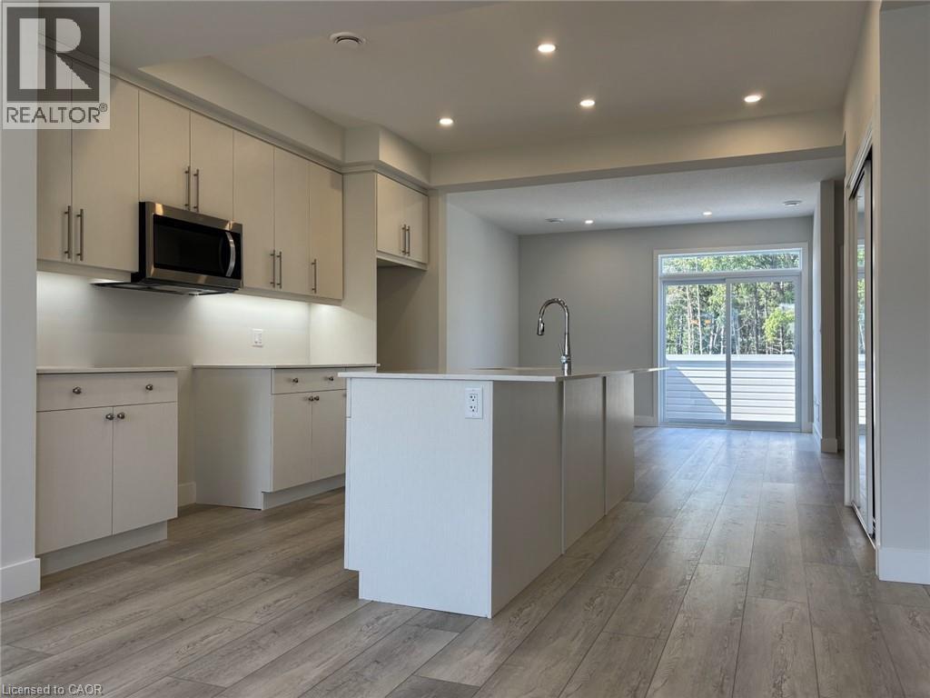 925 DEVERON Crescent Unit# 4